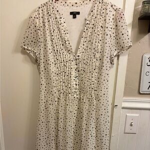 White and Black Buttoned Midi Sundress with Flutter Sleeves